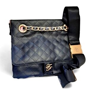 Too Faced RARE Makeup Brush Belt Bag NWOT  Quilted Black/Pink NEVER USED